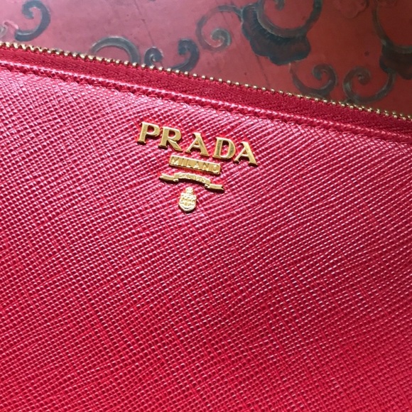 Authentic Prada Red Saffiano Leather Wallet Clutch - Picture 3 of 8